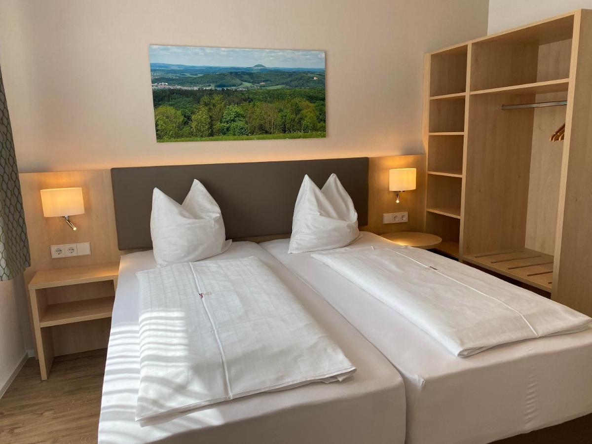 Hotel-Restaurant Und Gaestehaus Loewen Süßen エクステリア 写真