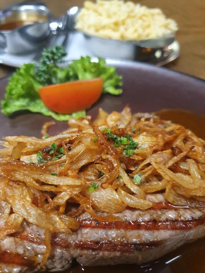 Hotel-Restaurant Und Gaestehaus Loewen Süßen エクステリア 写真