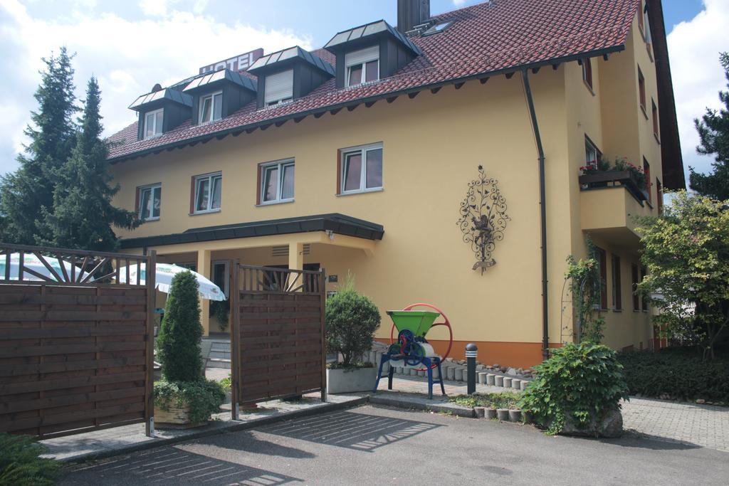Hotel-Restaurant Und Gaestehaus Loewen Süßen エクステリア 写真