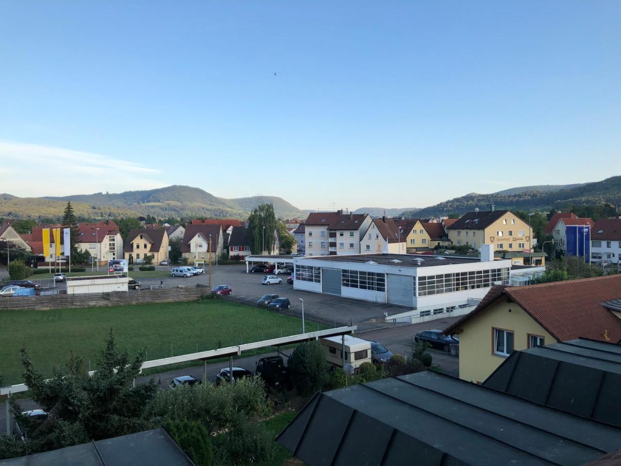 Hotel-Restaurant Und Gaestehaus Loewen Süßen エクステリア 写真