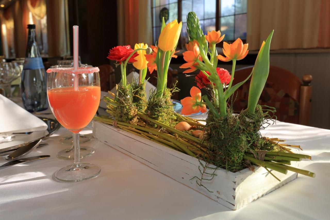 Hotel-Restaurant Und Gaestehaus Loewen Süßen エクステリア 写真