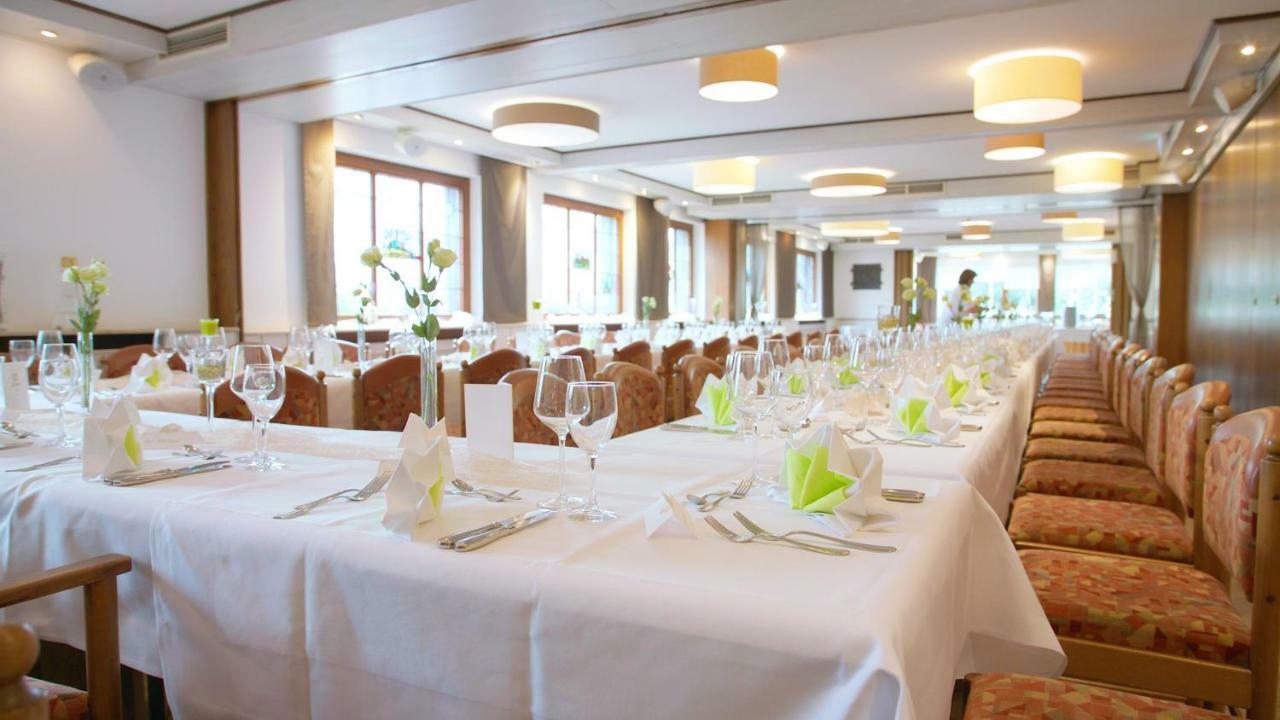 Hotel-Restaurant Und Gaestehaus Loewen Süßen エクステリア 写真